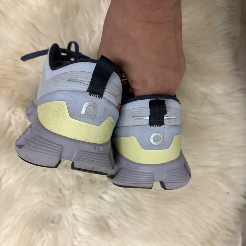 On Running Cloudstratus Light Blue and Yellow Shoes ON W CLOUD X 3 SHIFT sz 8 - Picture 5 of 9